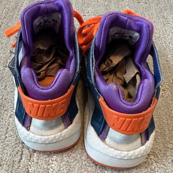 Nike Air Huaraches, good condition. - Picture 2 of 6